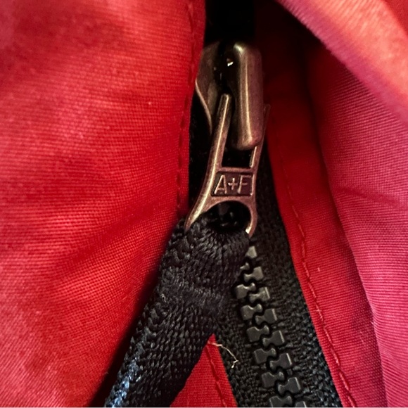 ABERCROMBIE & FITCH | Y2K Rugged Quality Gear Nylon Vest - Size M - Picture 5 of 5